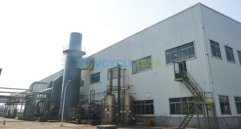Productieatelier – destillatiekolommen en opslagtanks – VCYCLETECH