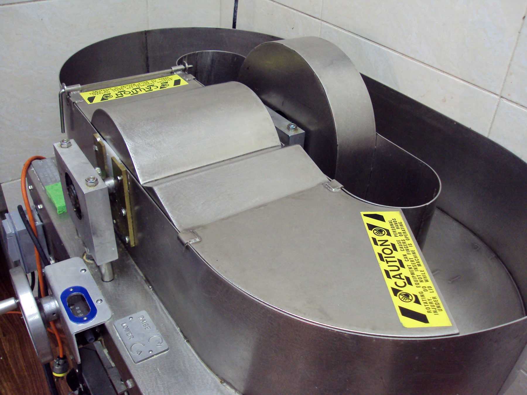 Stainless-steel Hollander beater used for preparing fiber at a papermaking workshop